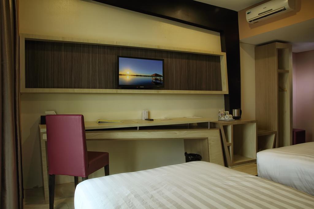 Asoka Luxury Hotel Bandar Lampung Kültér fotó