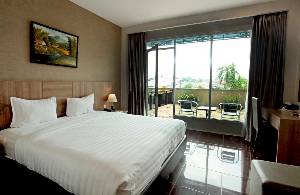 Asoka Luxury Hotel Bandar Lampung Kültér fotó