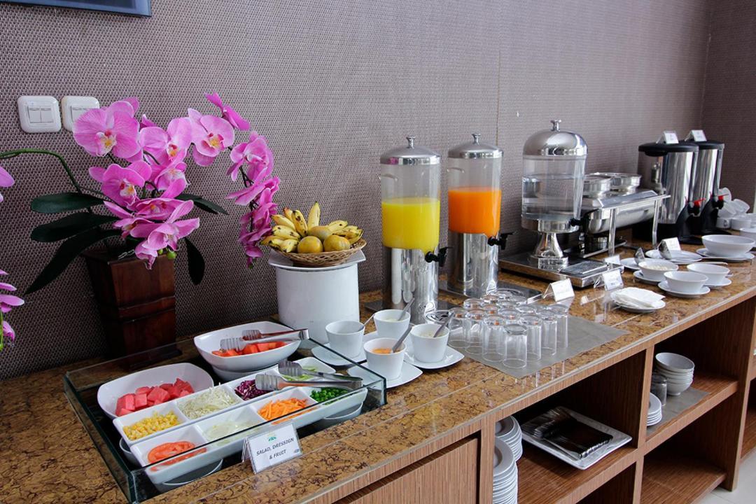 Asoka Luxury Hotel Bandar Lampung Kültér fotó