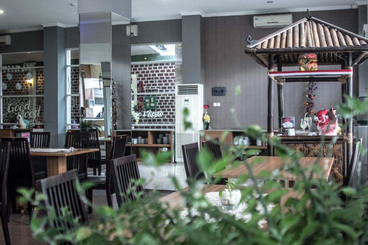 Asoka Luxury Hotel Bandar Lampung Kültér fotó