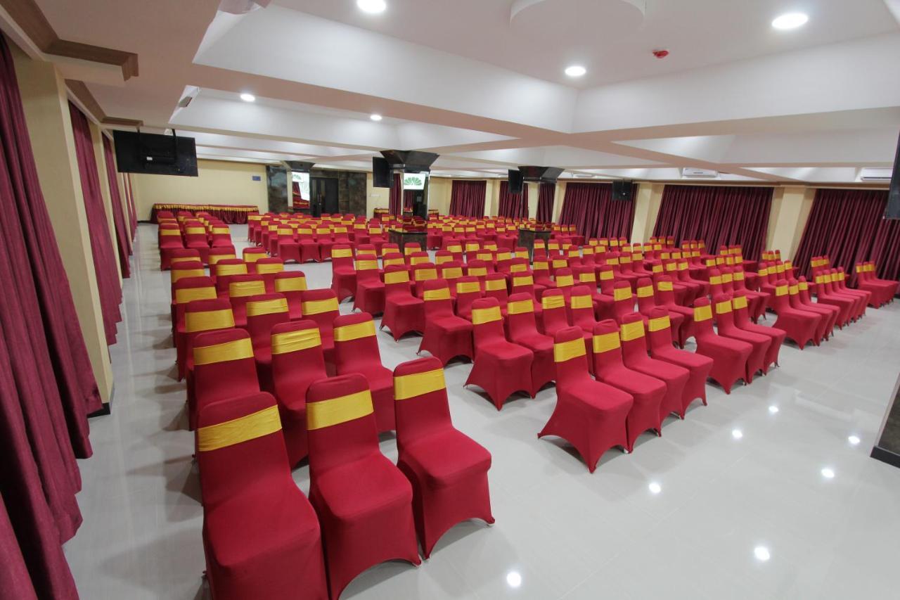 Asoka Luxury Hotel Bandar Lampung Kültér fotó