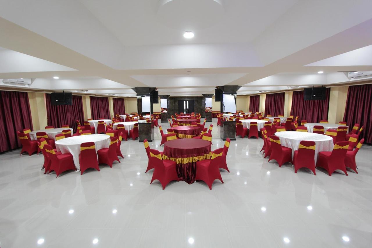 Asoka Luxury Hotel Bandar Lampung Kültér fotó